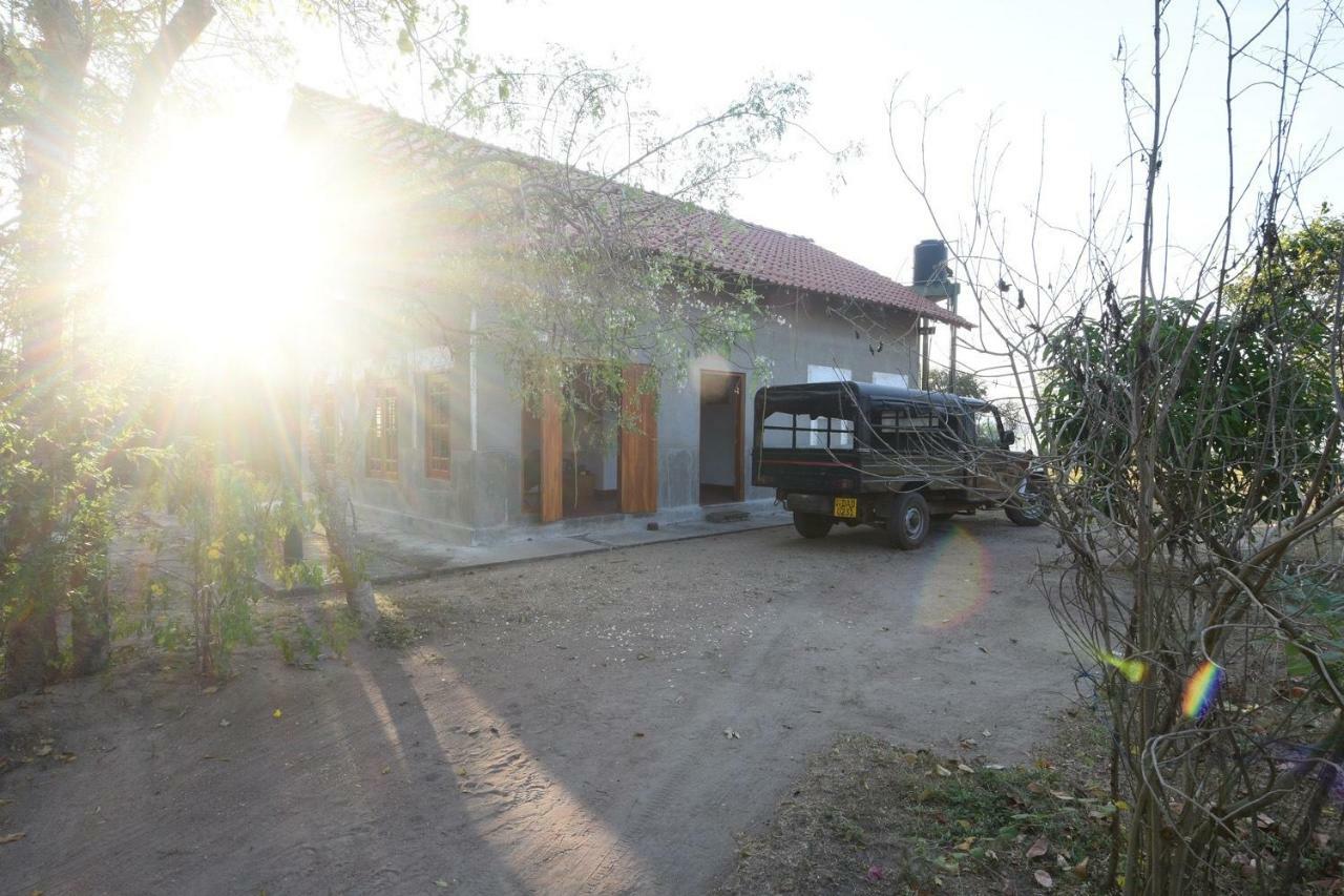 Captain'S Bird Safari Lodge Puttalam Exterior foto