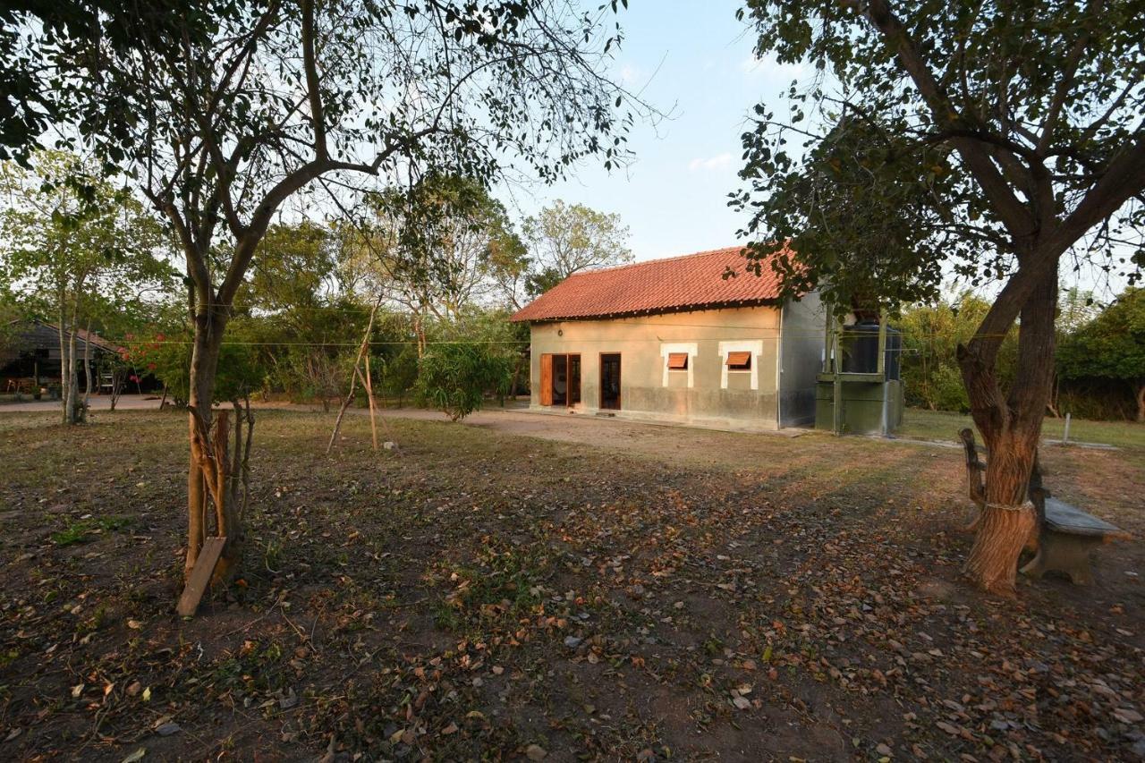 Captain'S Bird Safari Lodge Puttalam Exterior foto